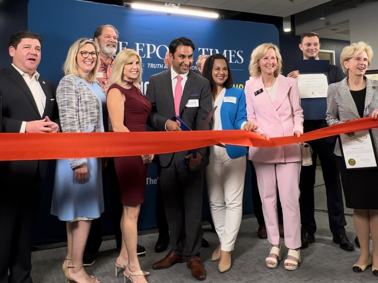 53202570202_6ca8c49b60_h